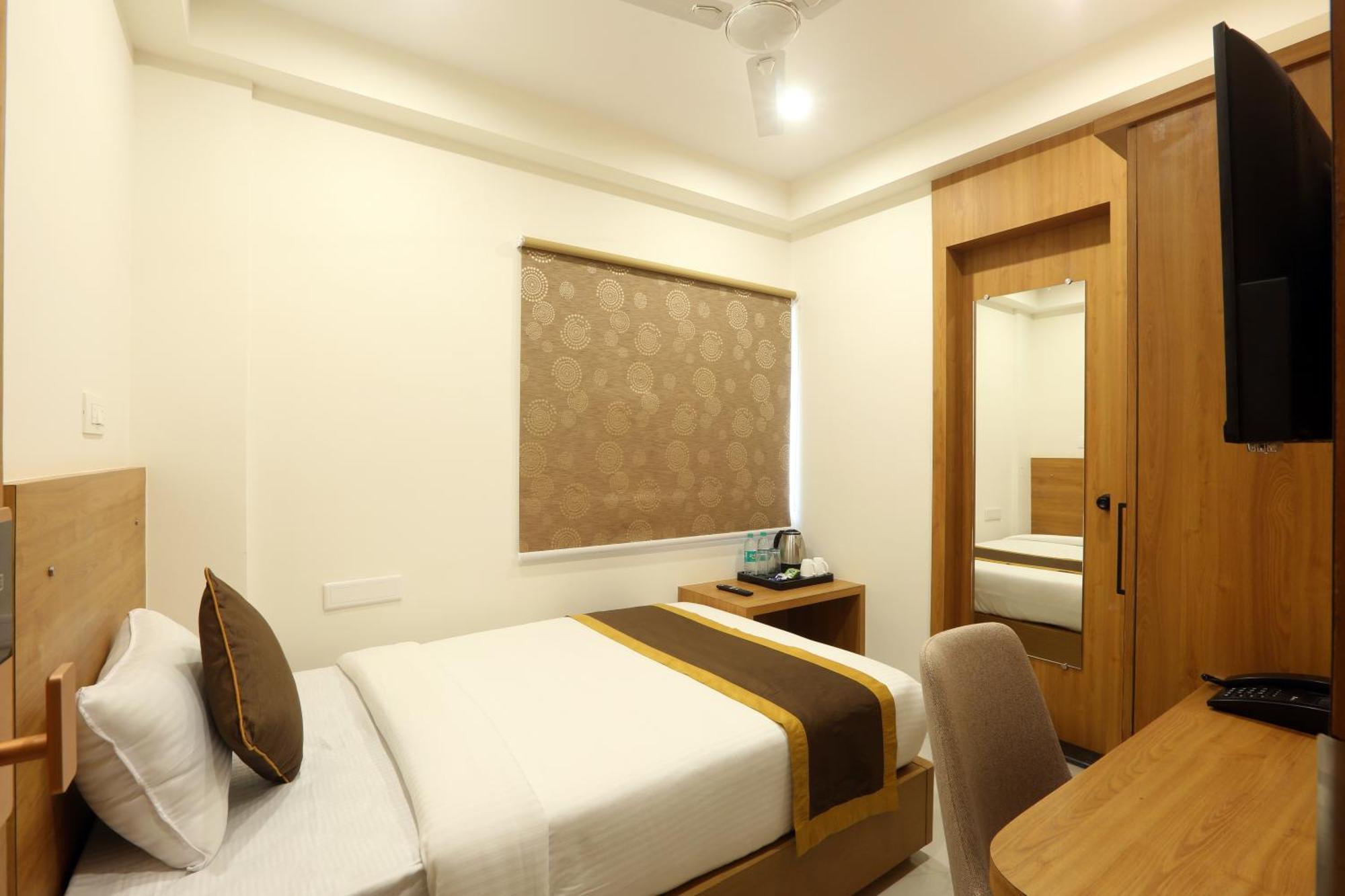Hotel Sterling Plaza- Bangalore International Airport Dod Jala Exterior foto