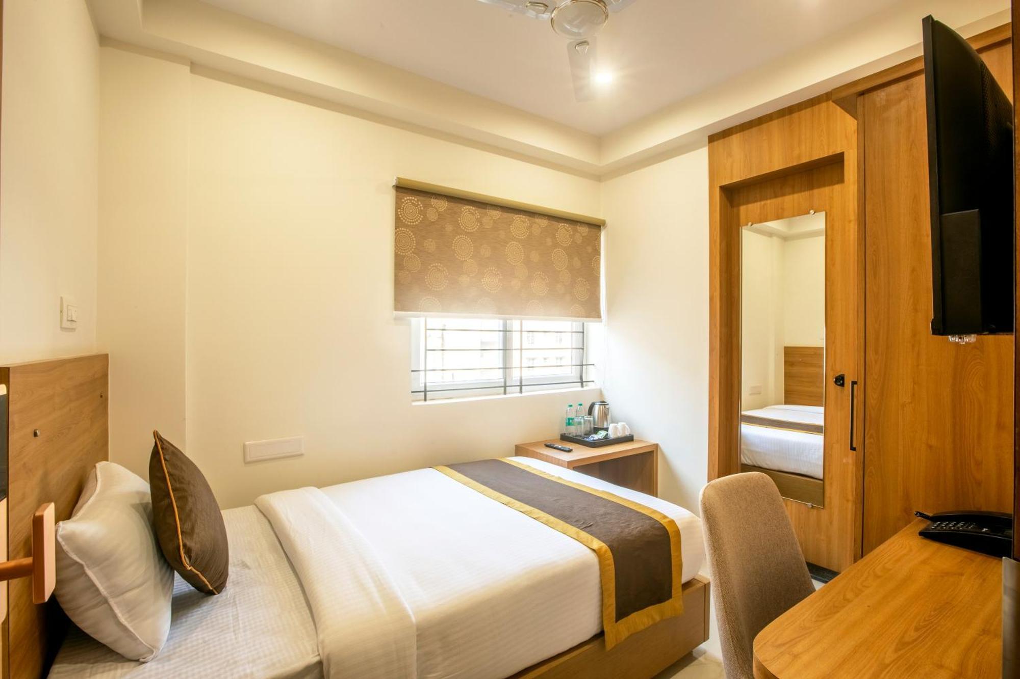 Hotel Sterling Plaza- Bangalore International Airport Dod Jala Exterior foto